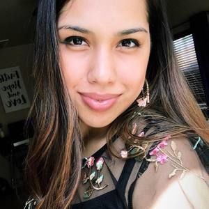 Meet your Posher, Estrella